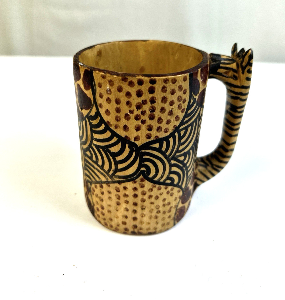 Carved Wooden Giraffe Decorative Mug Pen Holder Abstract Art Folk Art African